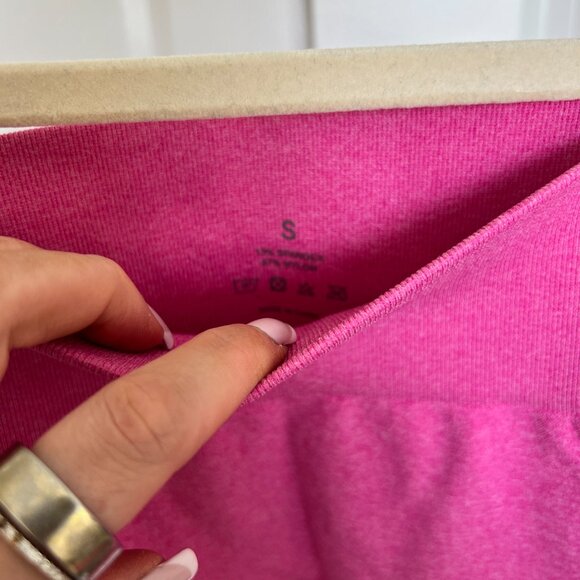 NVGTN Lift Seamless Shorts - Bubblegum Pink - Small - Picture 3 of 5